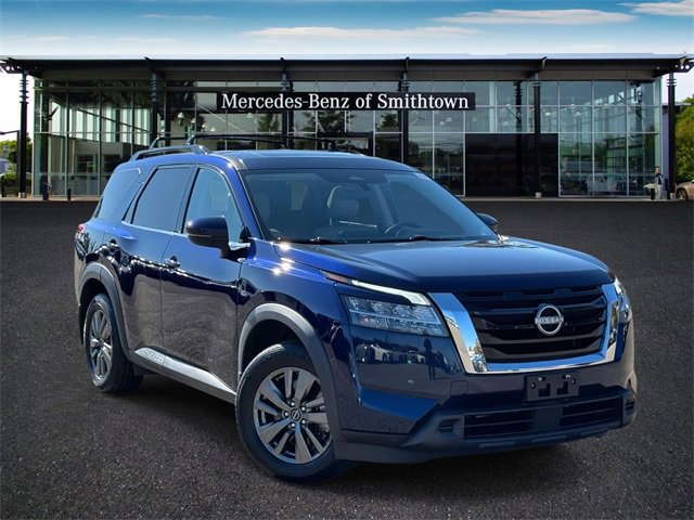 Used 2022 Nissan Pathfinder SV w/ SV Premium Package