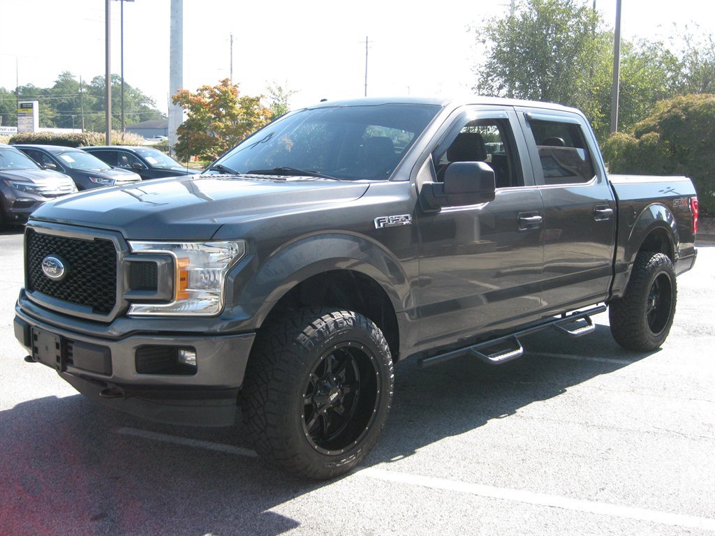 Used 2018 Ford F150 XL w/ Equipment Group 101A Mid AWD/4WD image 4