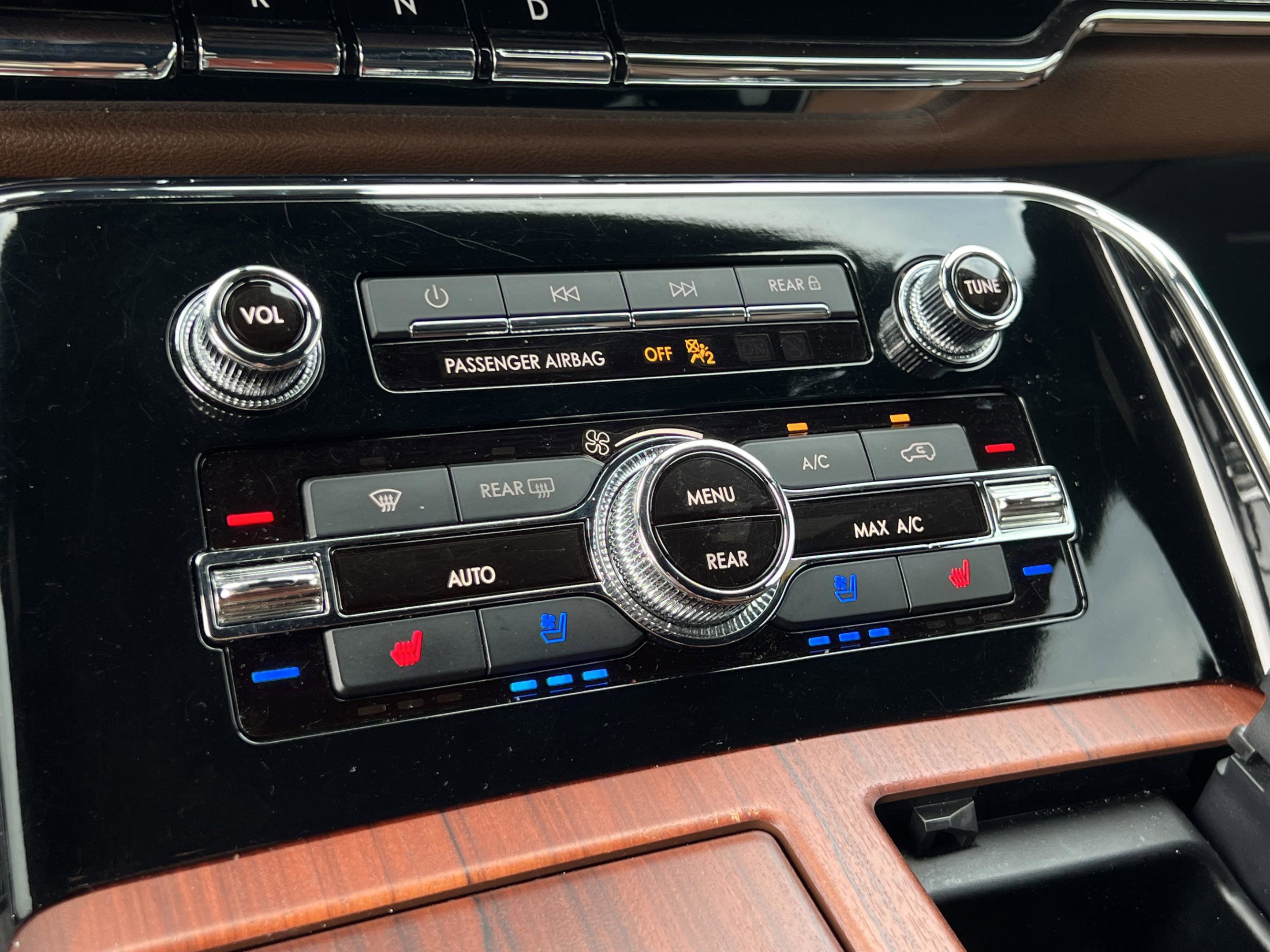 Used 2023 Lincoln Navigator L Reserve image 23