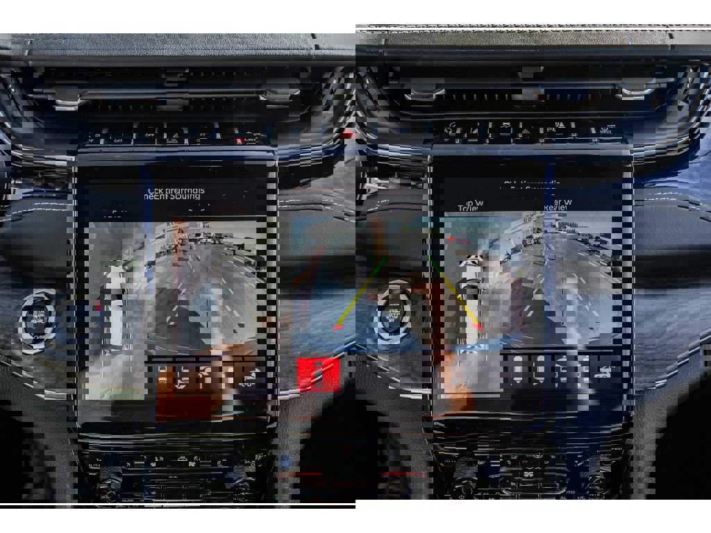 Used 2023 Jeep Grand Cherokee Overland w/ Adv Protech Group III image 16