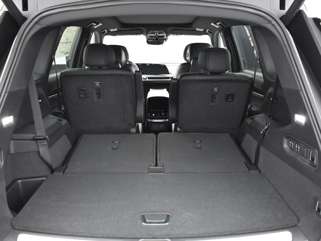 New 2026 Cadillac Vistiq Sport w/ LPO, Floor Liner Package image 35