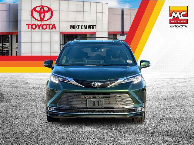 Certified 2026 Toyota Sienna Limited FWD image 8