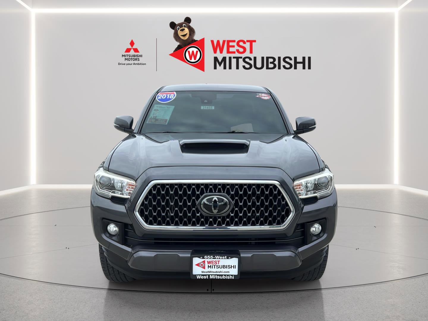 Used 2018 Toyota Tacoma TRD Sport w/ Technology Package RWD image 8