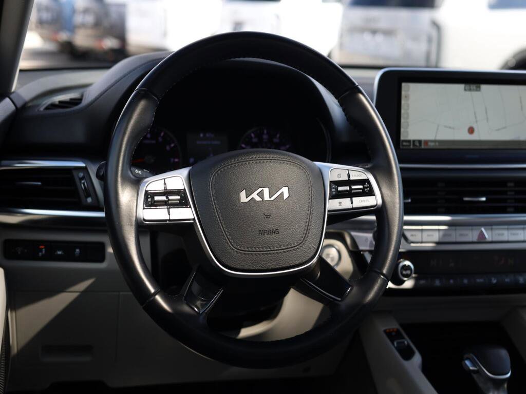Used 2022 Kia Telluride S image 9