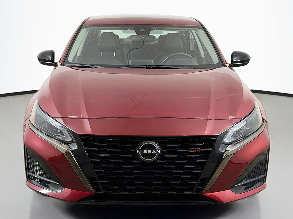 Used 2023 Nissan Altima 2.5 SR FWD image 9