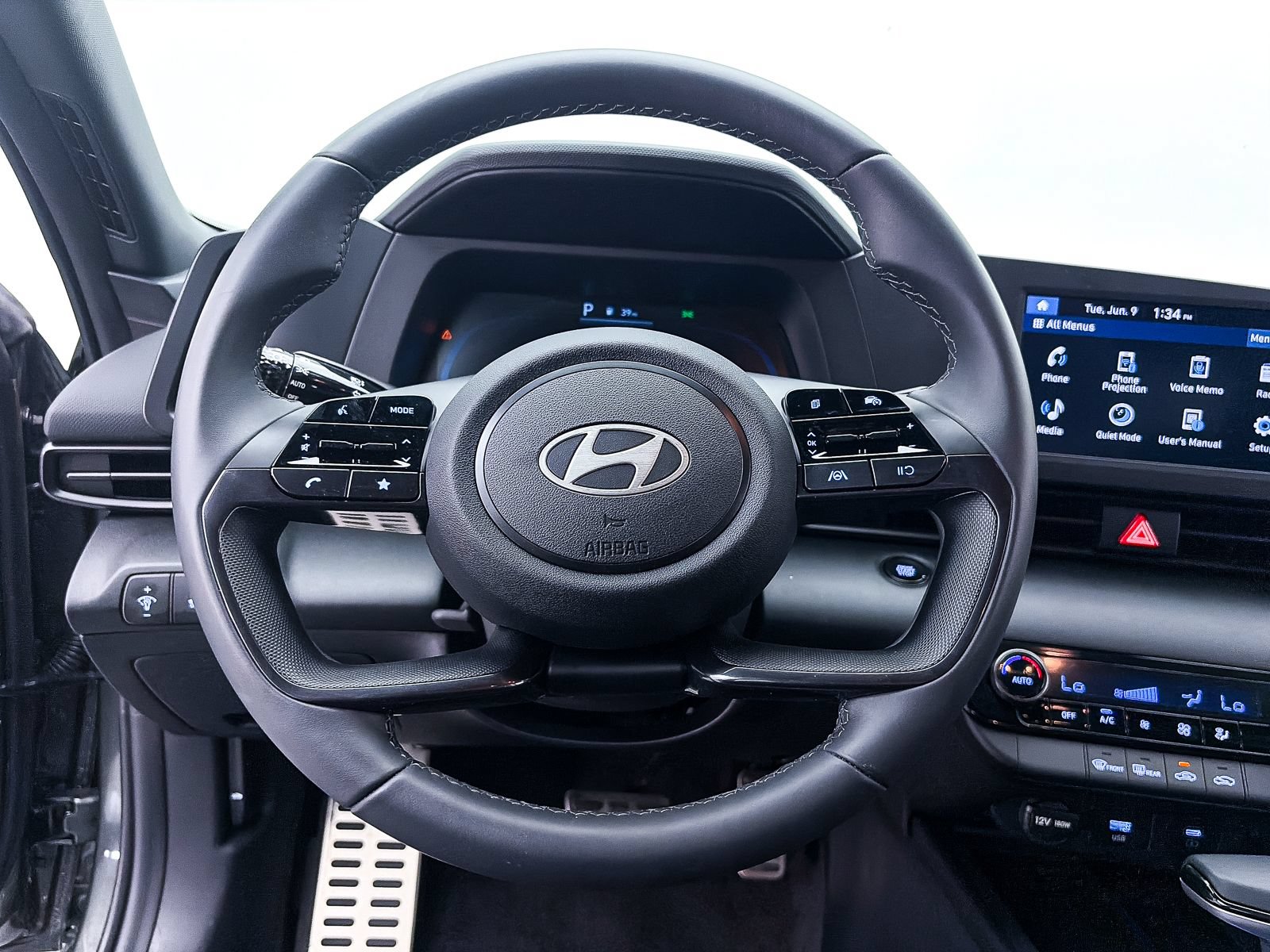 Used 2025 Hyundai Elantra Sport FWD image 25