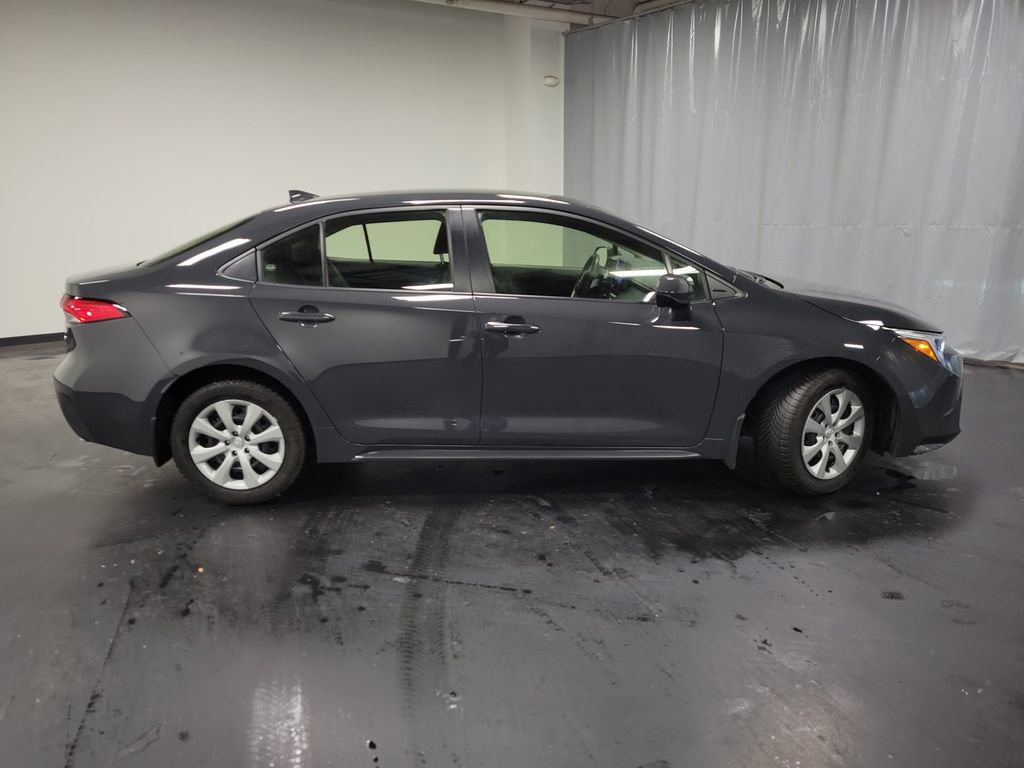 Used 2024 Toyota Corolla LE image 9