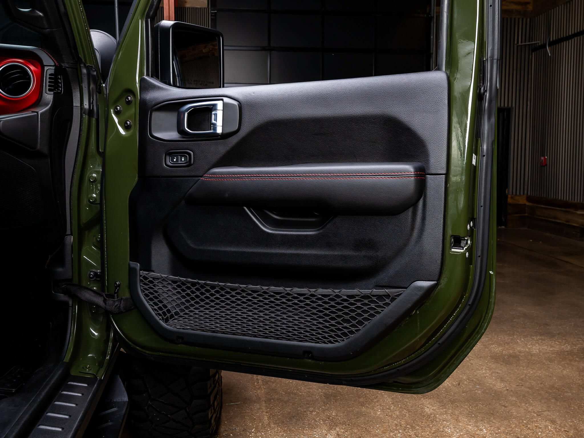 Used 2021 Jeep Wrangler Rubicon AWD/4WD image 30