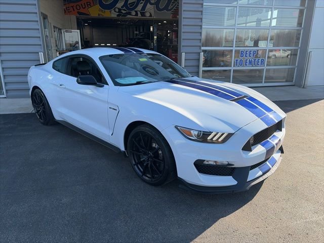Used 2016 Ford Mustang Shelby GT350 w/ Technology Package RWD image 4
