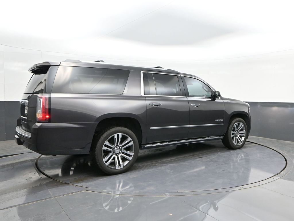 Used 2018 GMC Yukon XL Denali w/ Denali Ultimate Package AWD/4WD image 15