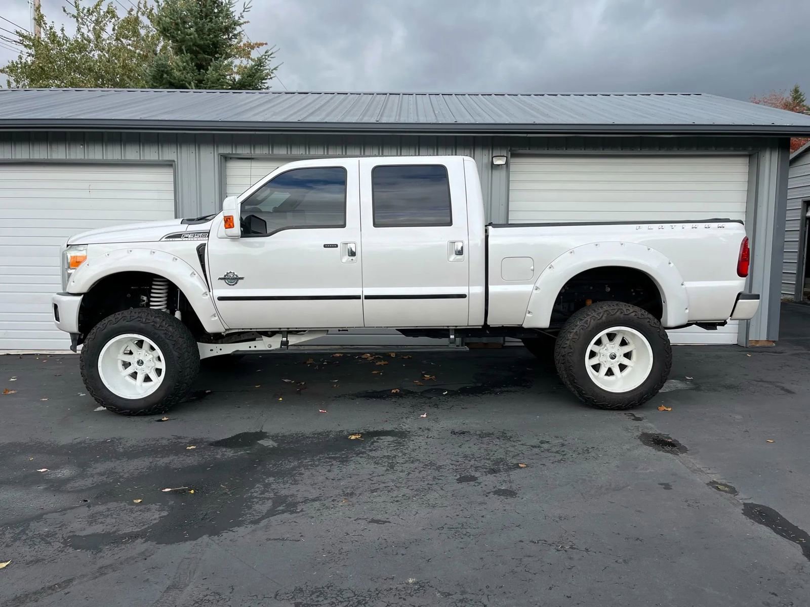Used 2016 Ford F350 Platinum image 8