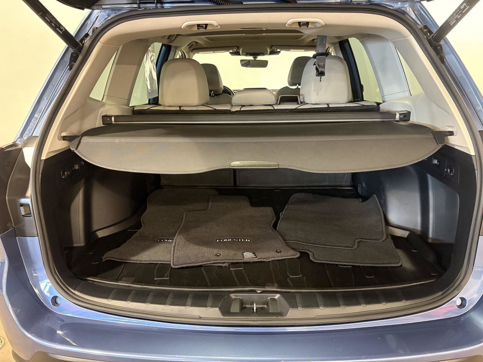 Used 2023 Subaru Forester Limited AWD/4WD image 39
