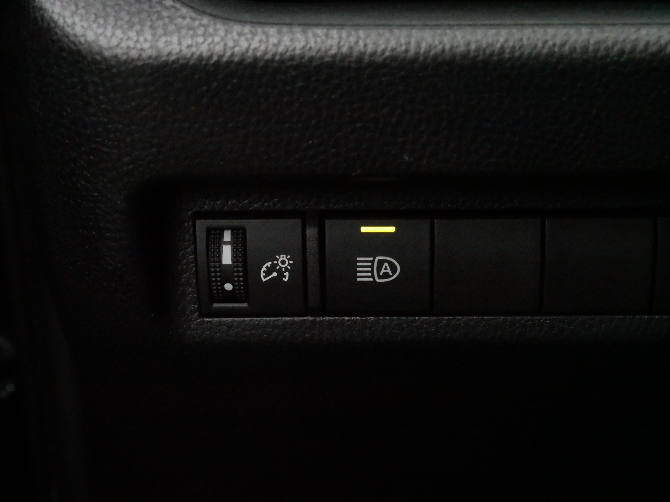 Certified 2025 Toyota RAV4 XLE image 26