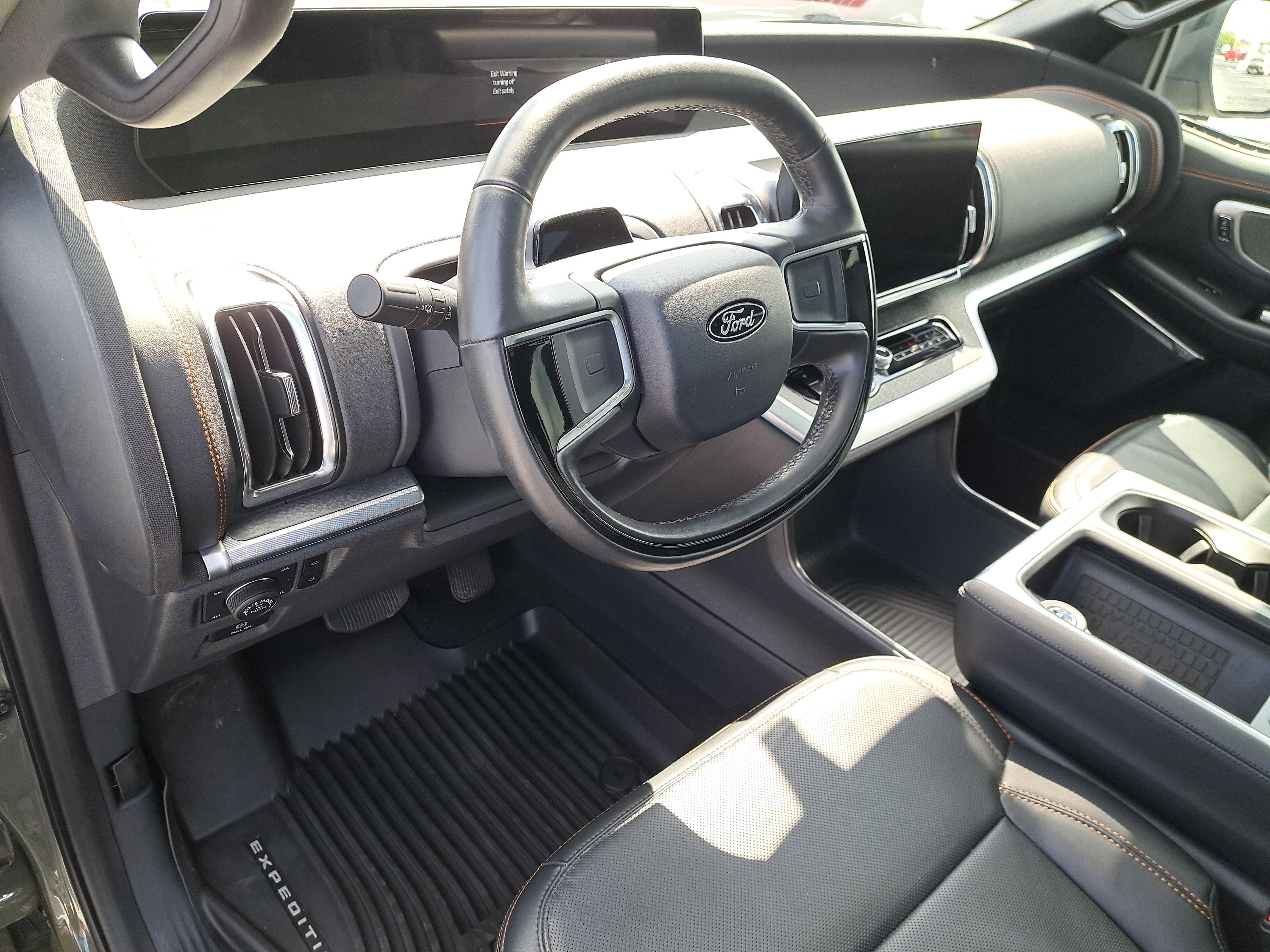 Used 2025 Ford Expedition Tremor image 13