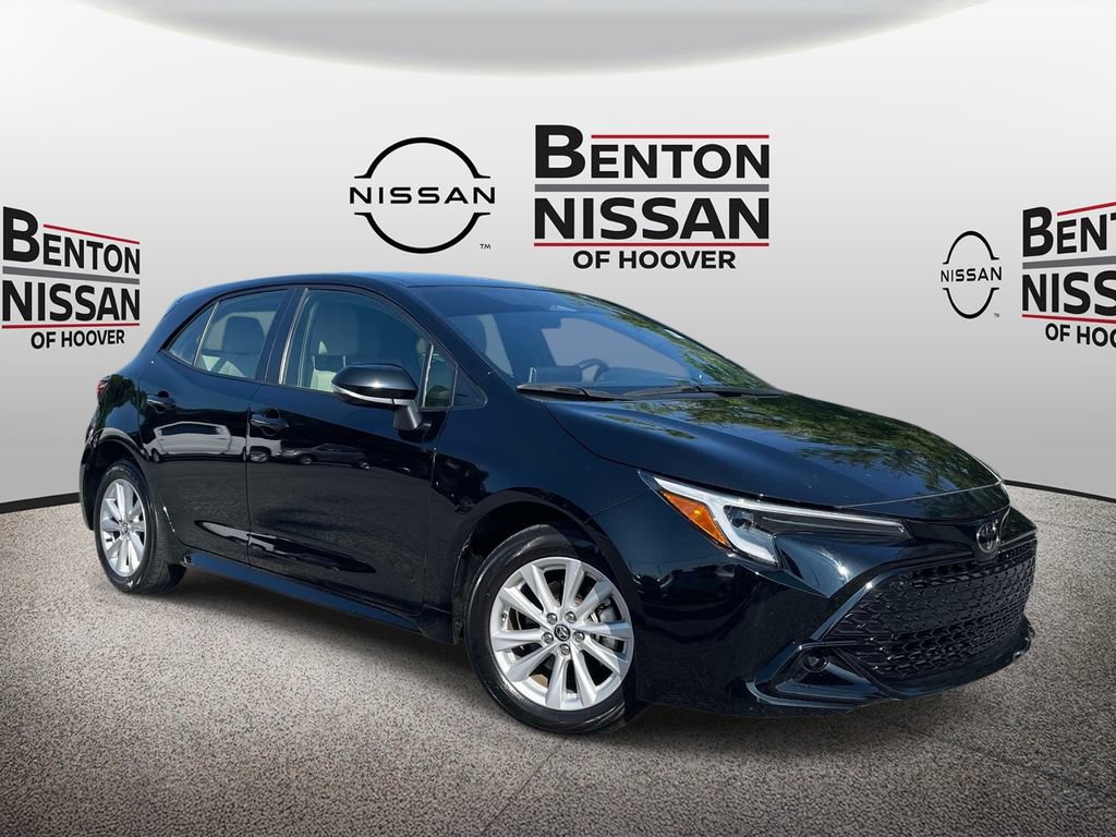 Used 2025 Toyota Corolla SE FWD image 1