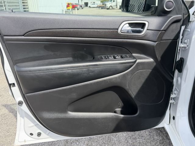 Used 2017 Jeep Grand Cherokee Altitude image 8