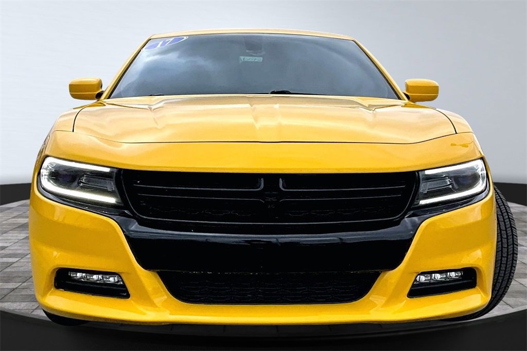 Used 2017 Dodge Charger R/T image 3