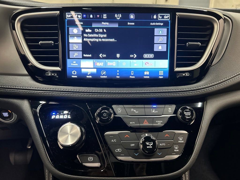New 2027 Chrysler Pacifica Limited FWD image 25