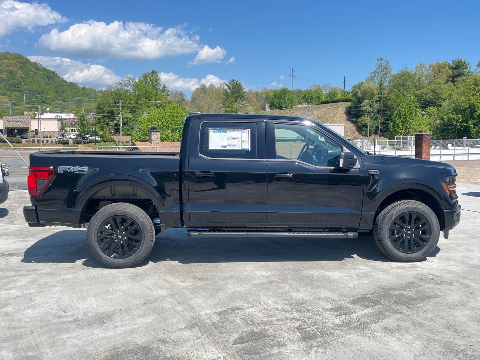 New 2026 Ford F150 XLT AWD/4WD image 2