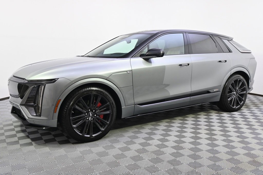 New 2026 Cadillac Lyriq V image 2