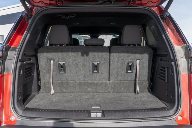 Used 2025 GMC Acadia Elevation image 15