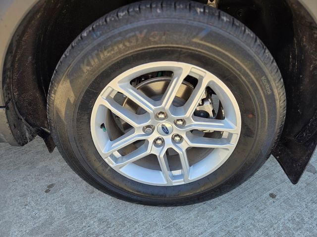 Used 2025 Ford Explorer Active w/ Active Comfort Package image 12