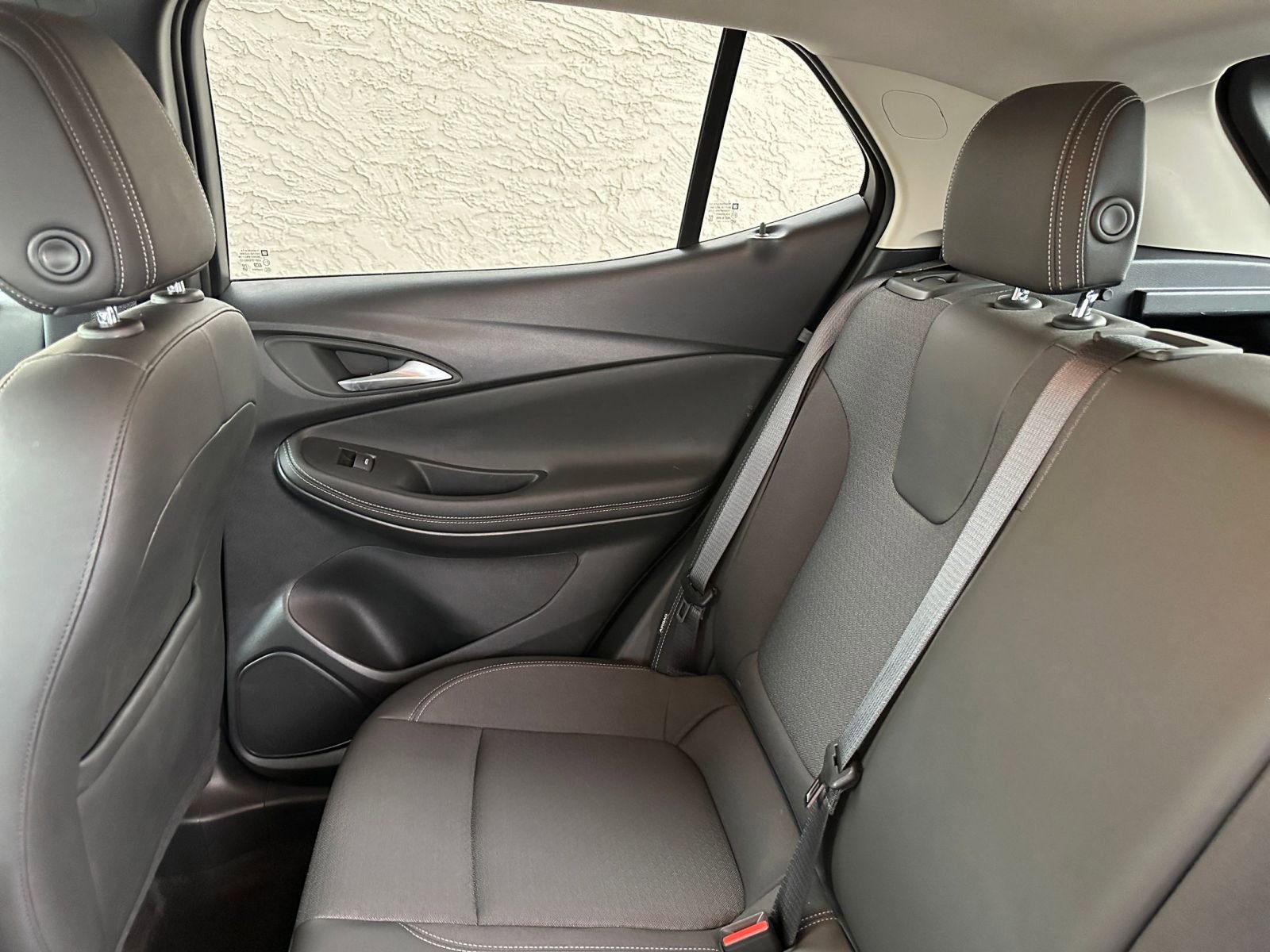 Used 2025 Buick Encore GX Preferred image 37