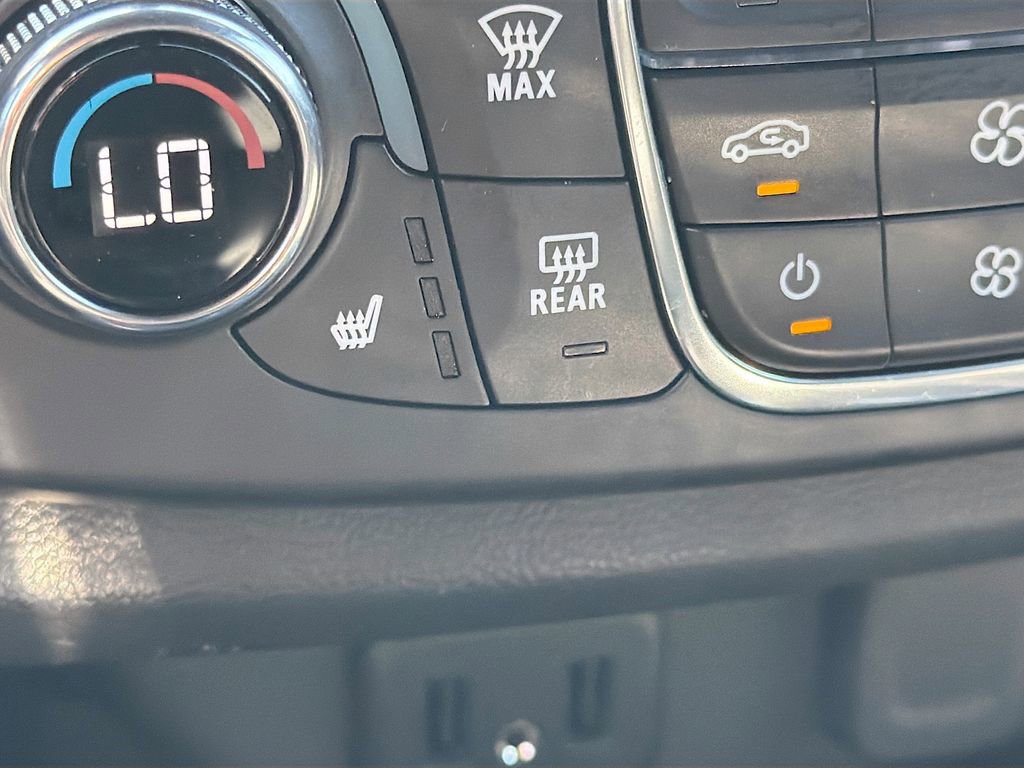 Used 2023 Chevrolet Traverse LT image 19