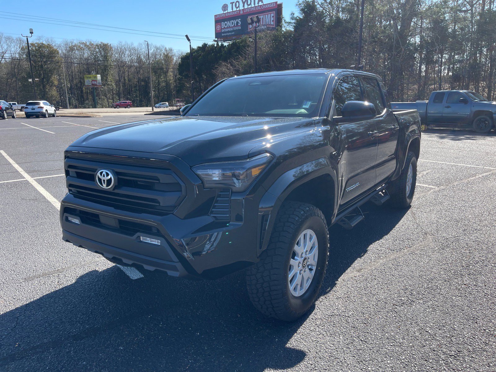 Used 2025 Toyota Tacoma SR5 image 3