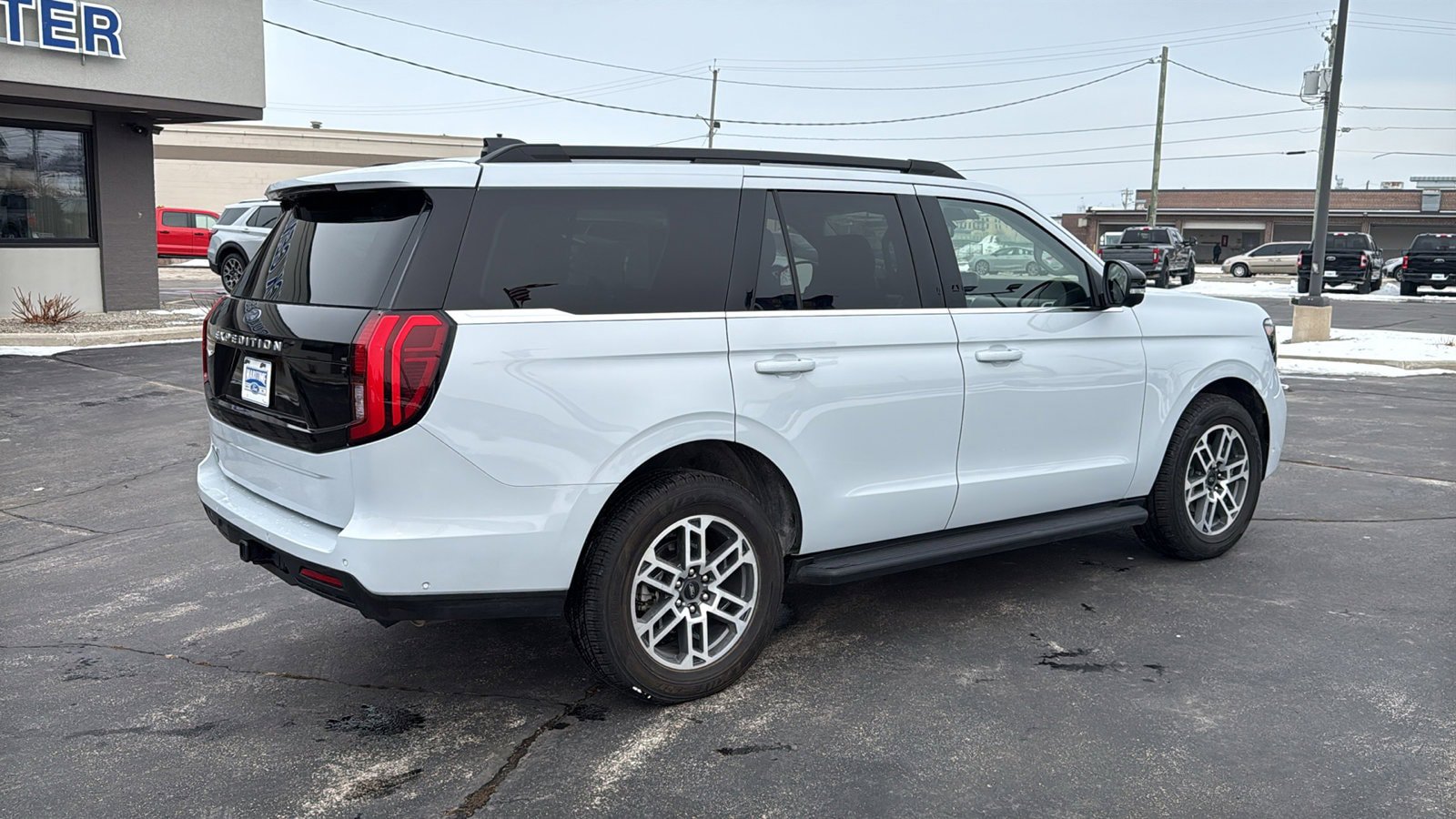 Used 2025 Ford Expedition Active AWD/4WD image 6
