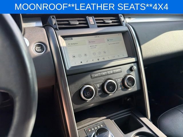 Used 2020 Land Rover Discovery Landmark AWD/4WD image 30