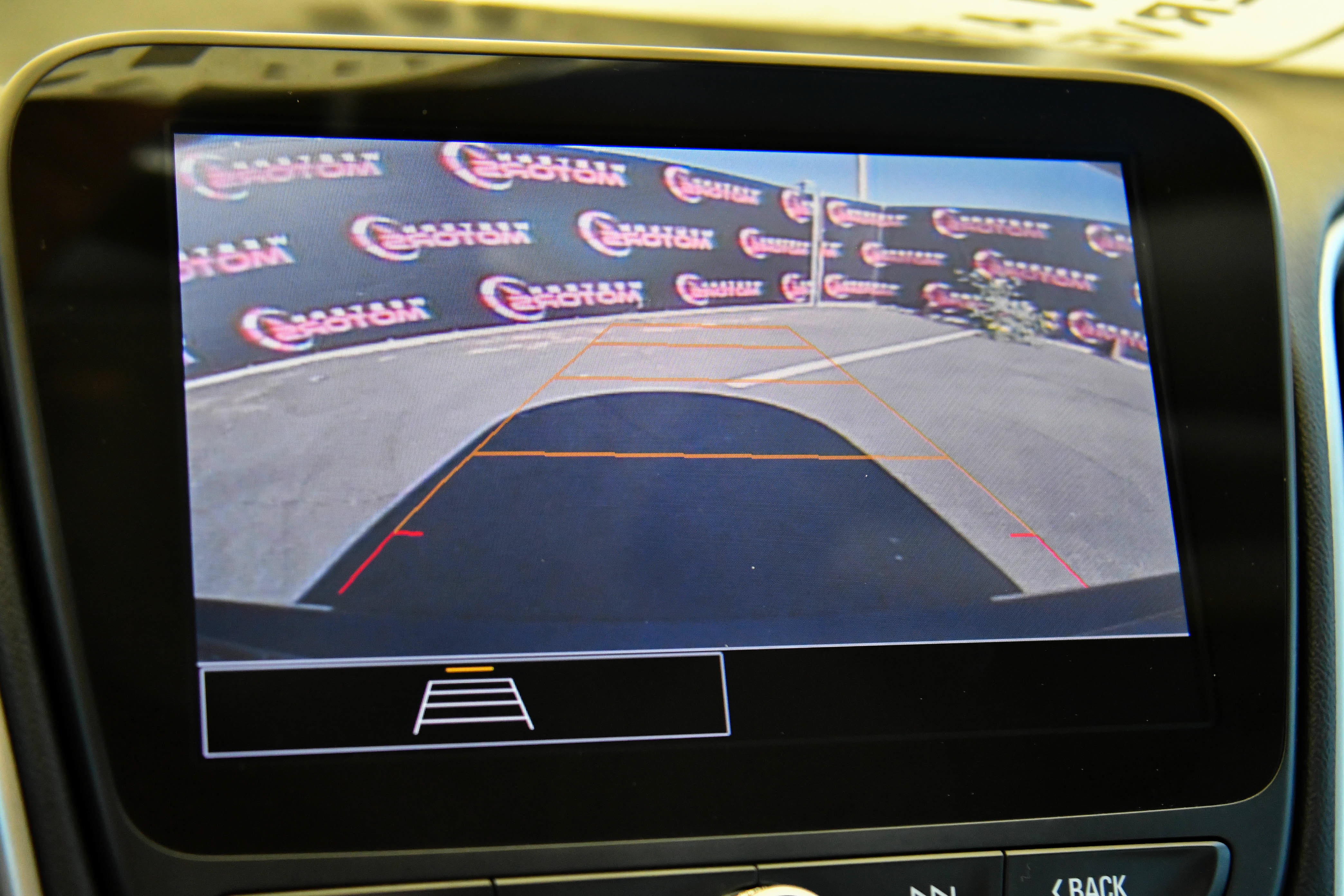 Used 2022 Chevrolet Malibu LS FWD image 17