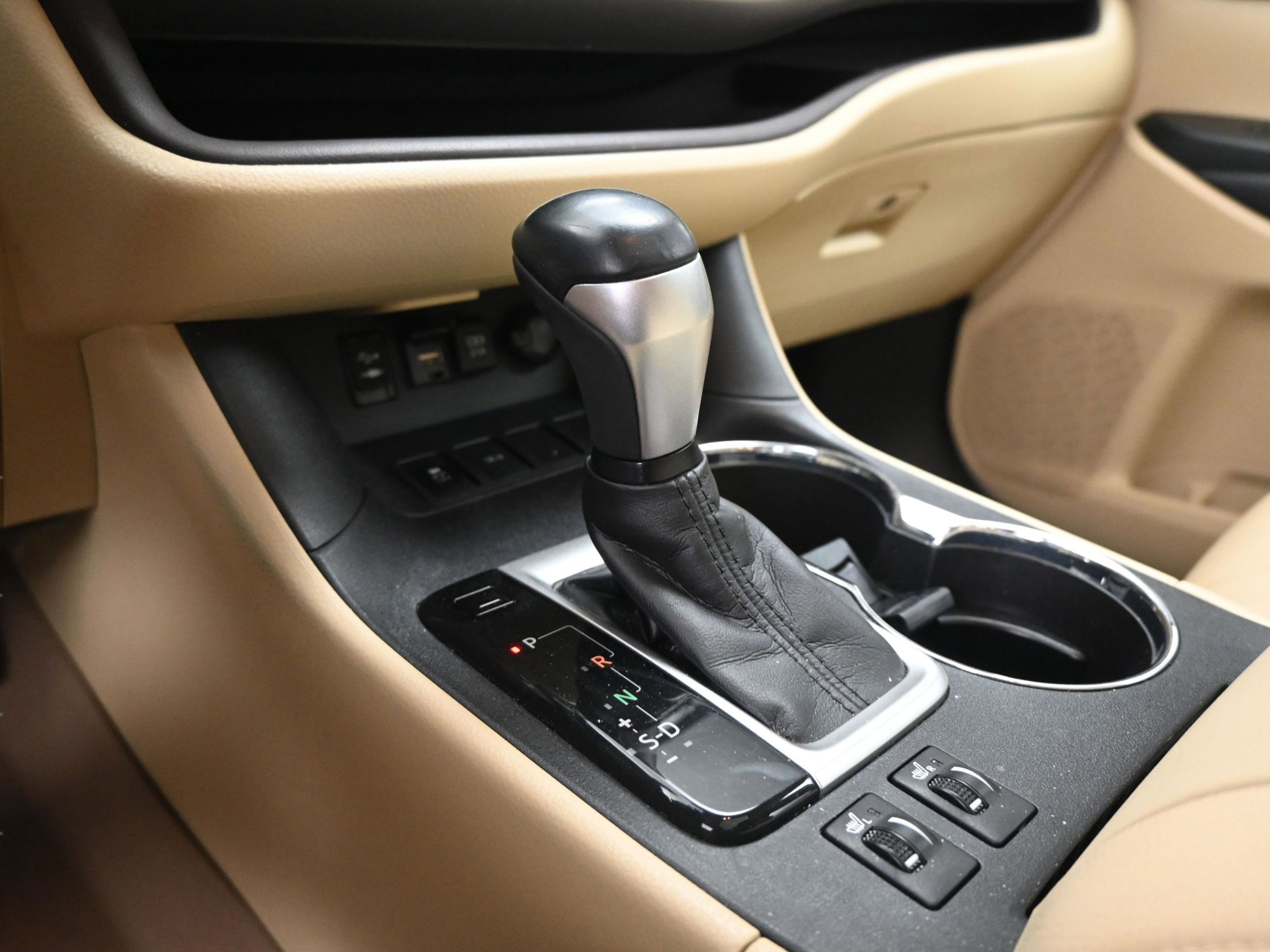 Used 2019 Toyota Highlander XLE image 31