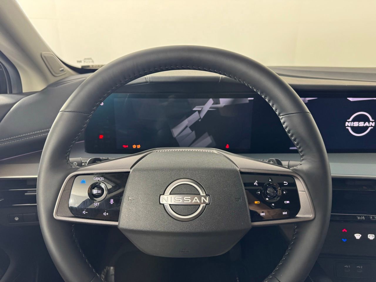 Used 2025 Nissan Murano SL AWD/4WD image 13