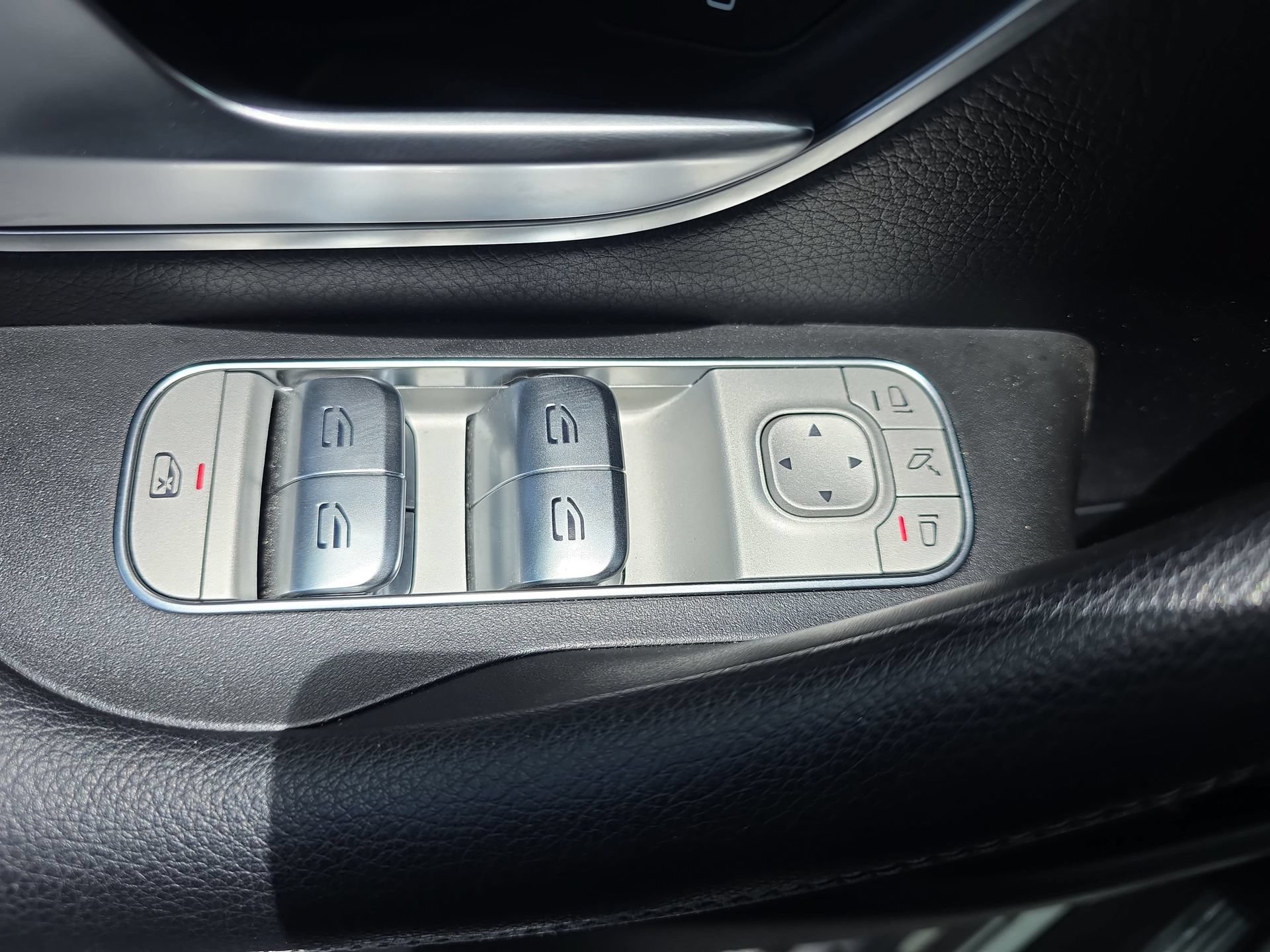 Used 2024 Mercedes-Benz GLE 450 4MATIC image 27