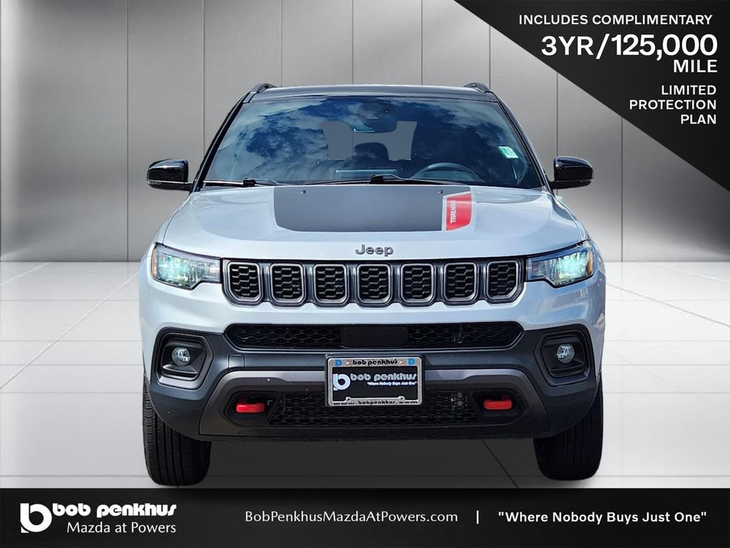 Used 2025 Jeep Compass Trailhawk AWD/4WD image 22