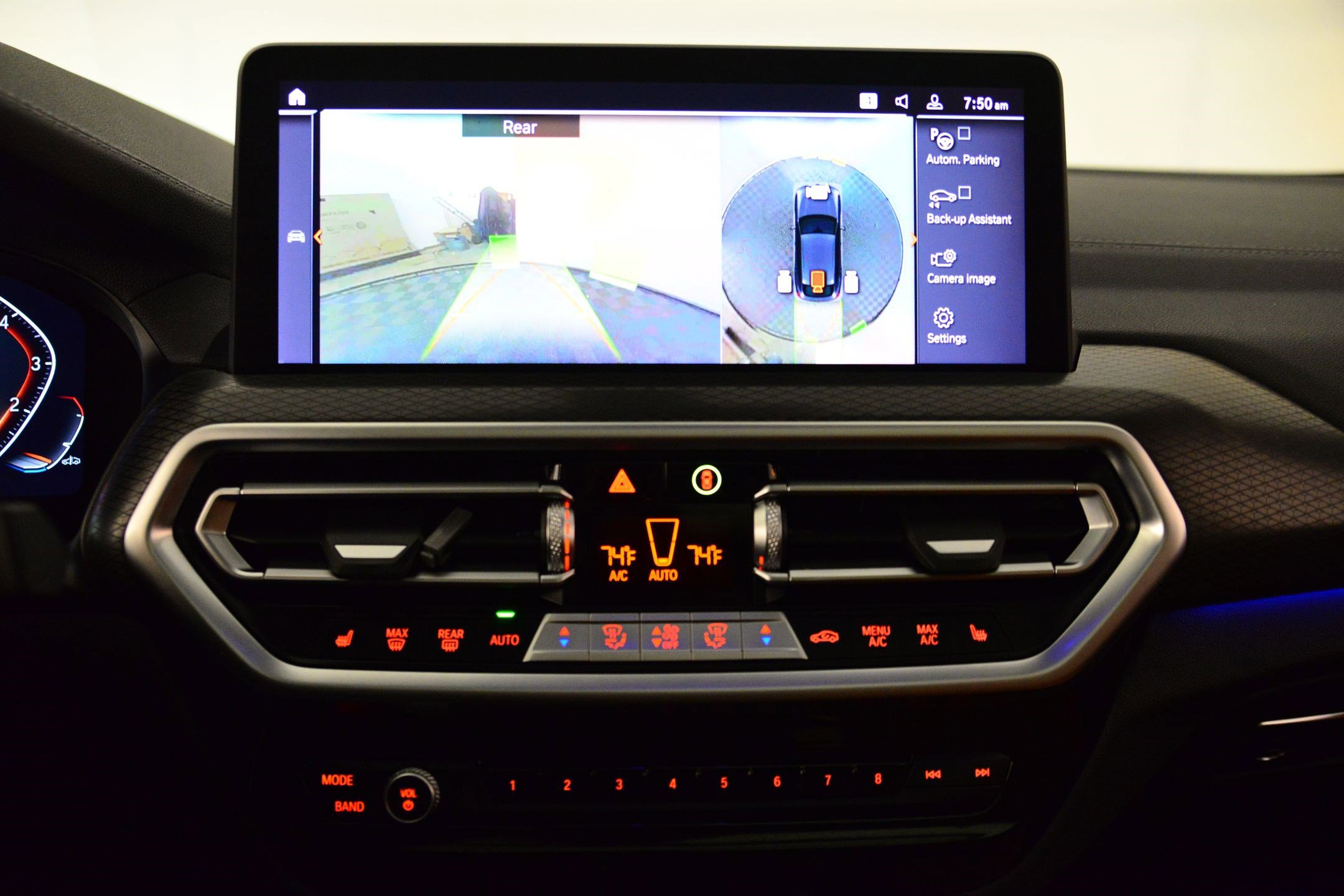 Used 2024 BMW X4 xDrive30i w/ Premium Package image 31