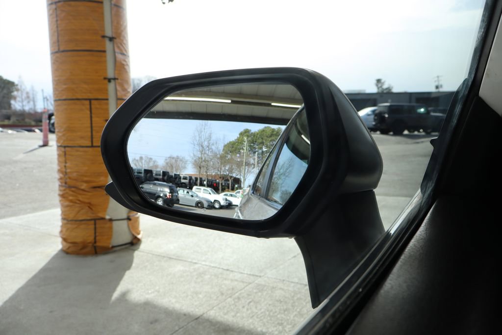 Used 2019 Toyota Camry LE image 38