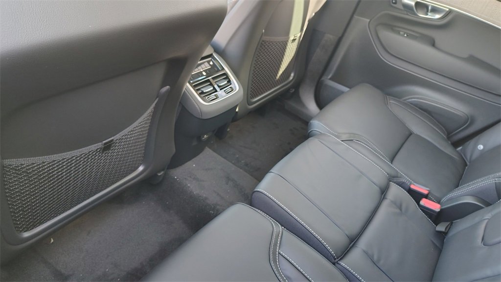 New 2026 Volvo XC90 B6 Ultra image 30