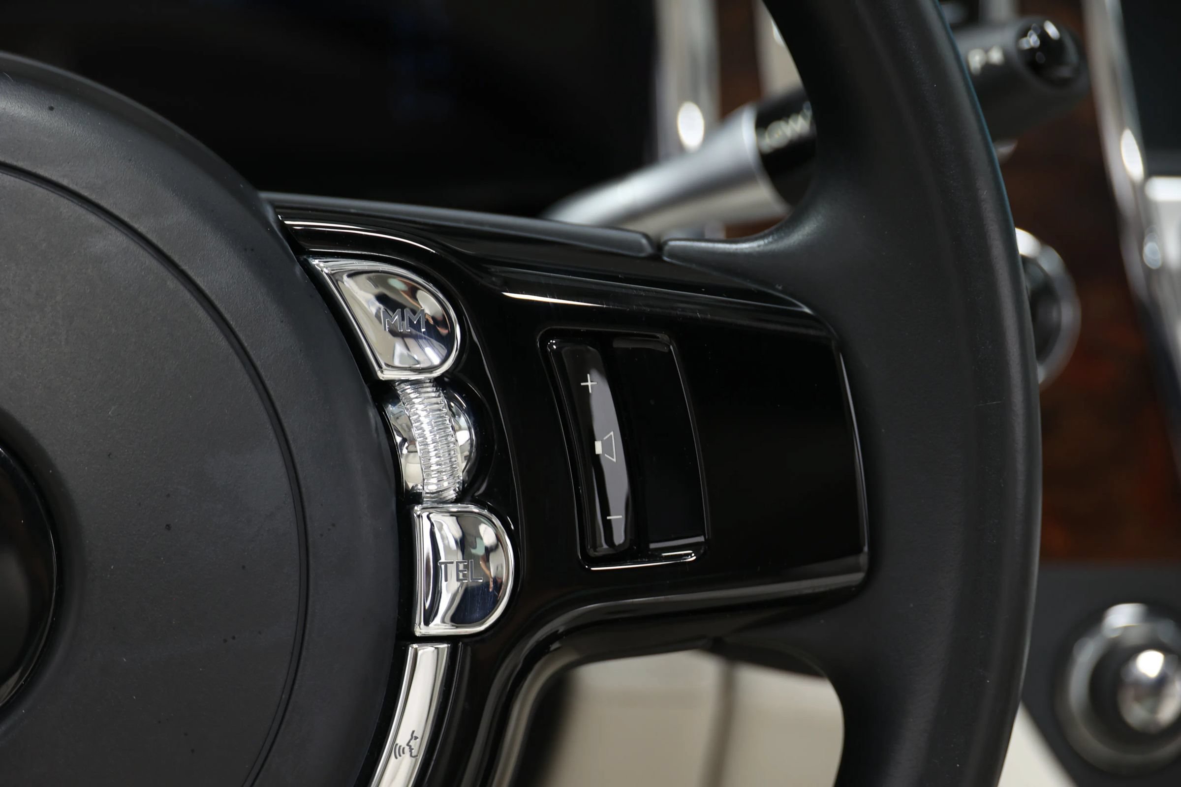 Used 2017 Rolls-Royce Ghost RWD image 31