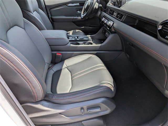 New 2025 Honda Pilot TrailSport image 30