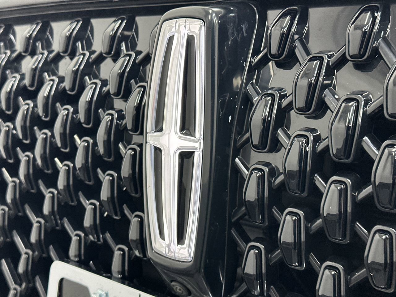 New 2026 Lincoln Aviator Reserve AWD/4WD image 14