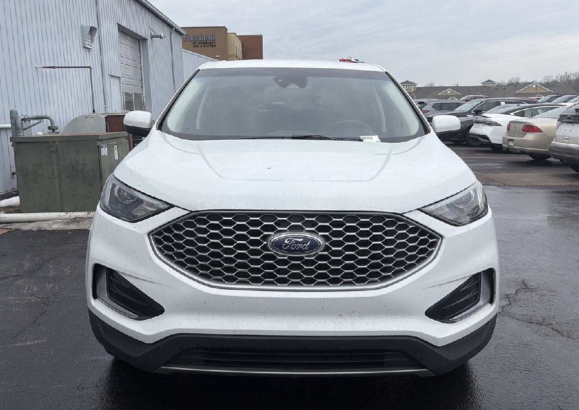 Used 2024 Ford Edge SEL image 7