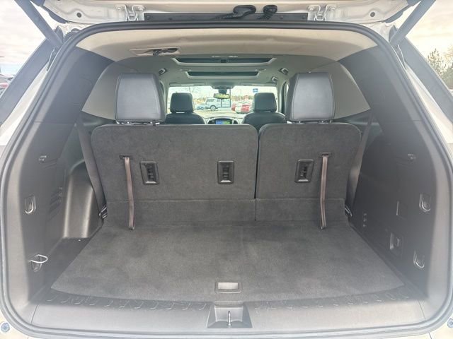 Used 2018 Chevrolet Traverse Premier image 35