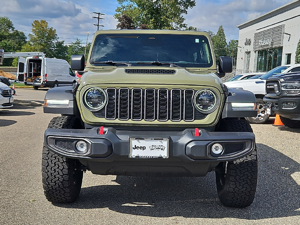 Used 2026 Jeep Wrangler Unlimited Rubicon AWD/4WD image 2