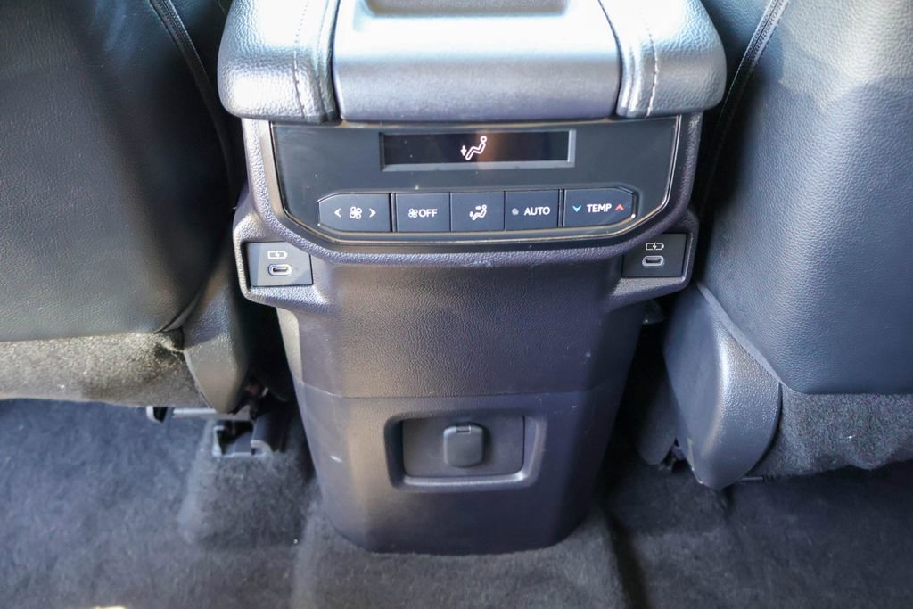 Used 2025 Toyota Grand Highlander AWD image 19