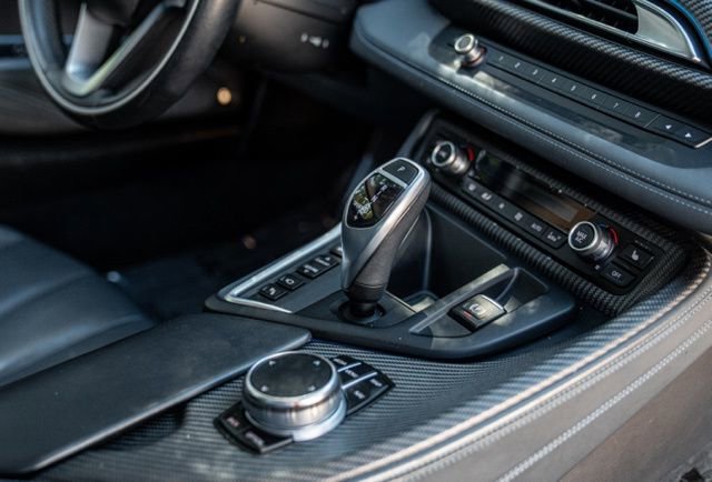 Used 2019 BMW i8 Base image 37