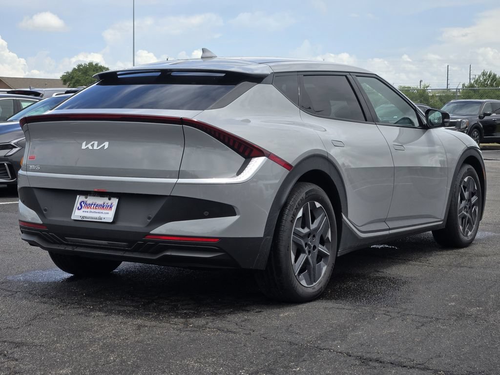 New 2025 Kia EV6 Light RWD image 4
