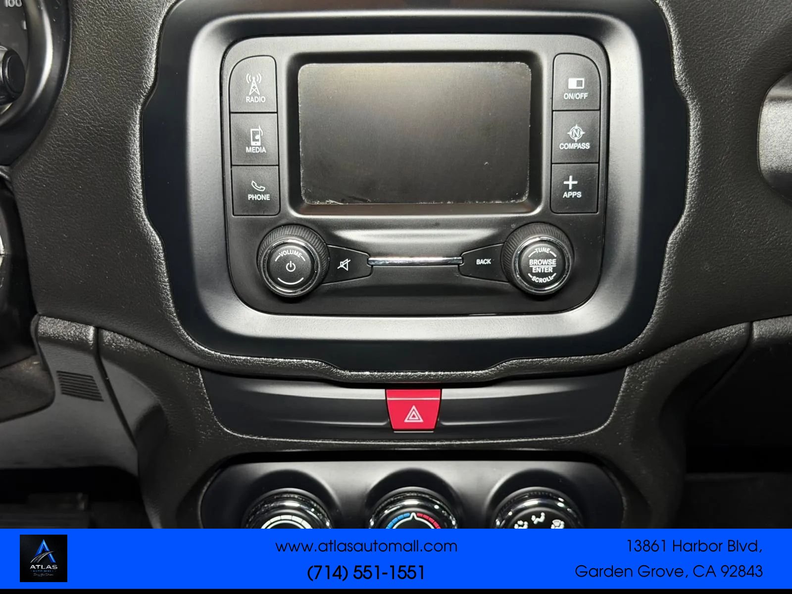 Used 2017 Jeep Renegade Altitude FWD image 19