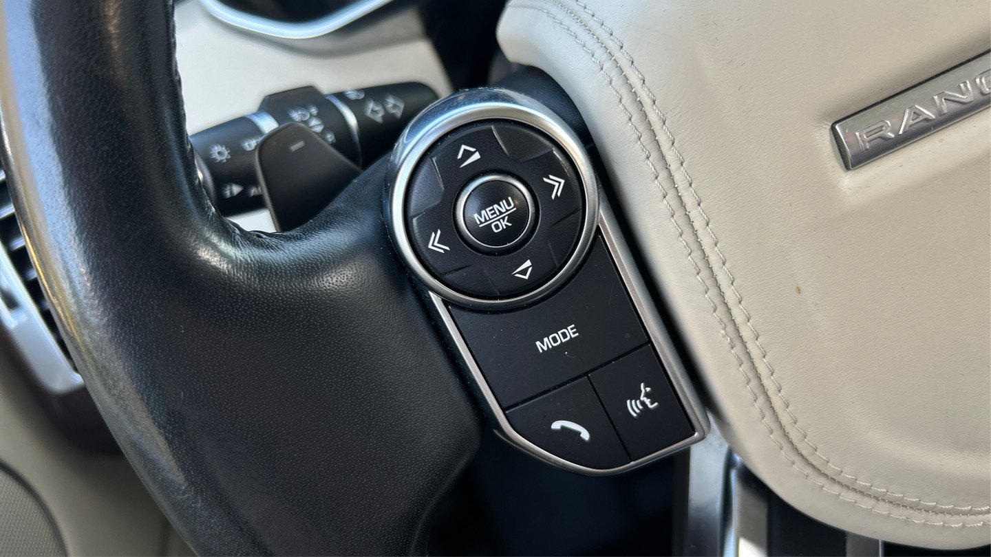 Used 2017 Land Rover Range Rover Long Wheelbase Supercharged image 31